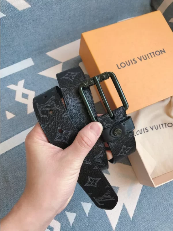 Louis Vuitton Belt - LB26