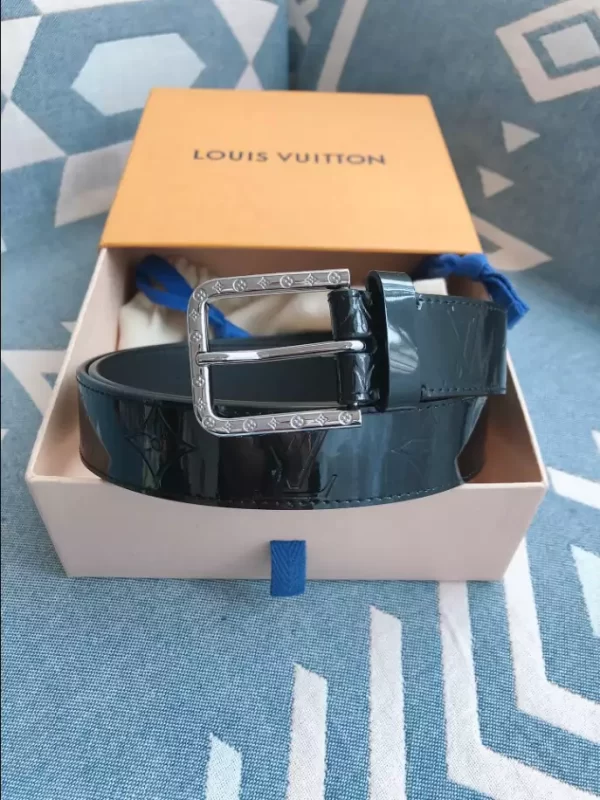 Louis Vuitton Belt - LB24