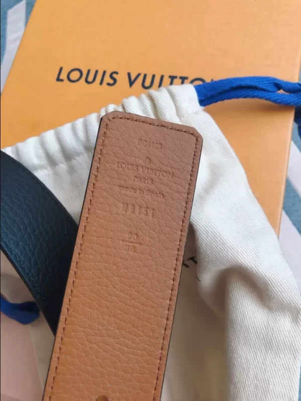 Louis Vuitton Belt - LB32