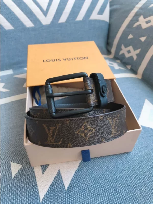 Louis Vuitton Belt - LB27