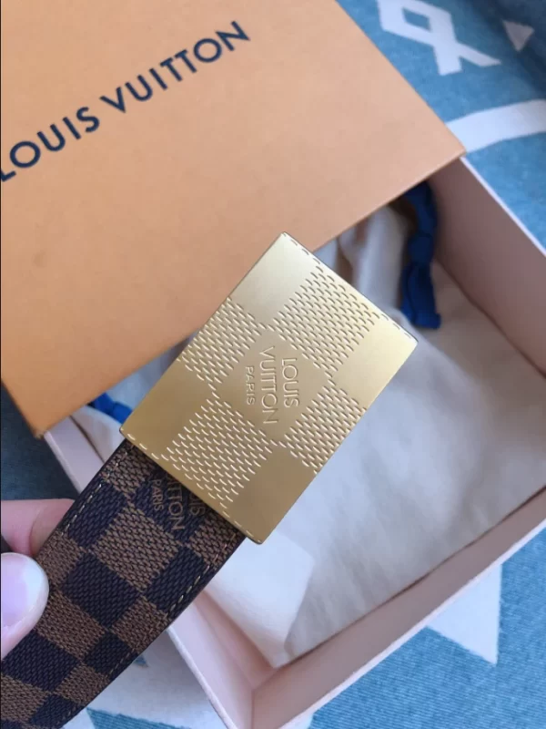 Louis Vuitton Belt - LB21