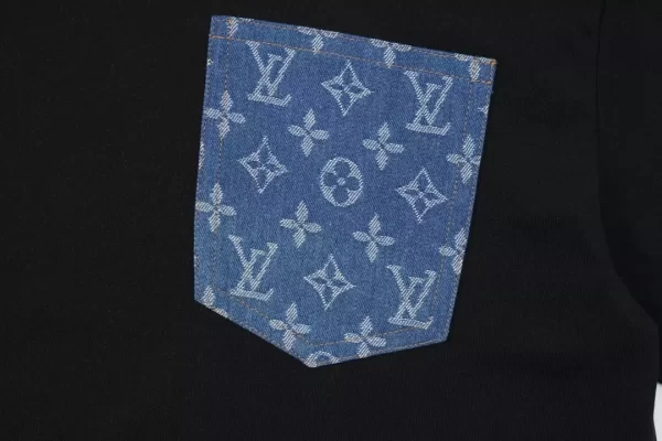 Louis Vuitton T-shirt - LT80