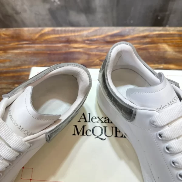 Alexander McQueen Oversized Sneaker - AS15