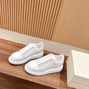 Alexander McQueen Oversized Sneaker - AS16