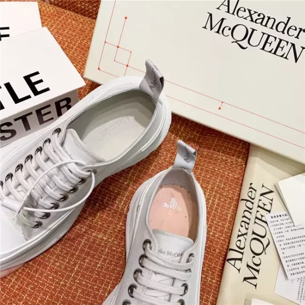 Alexander McQueen Tread Slick Lace Up in White - AS14