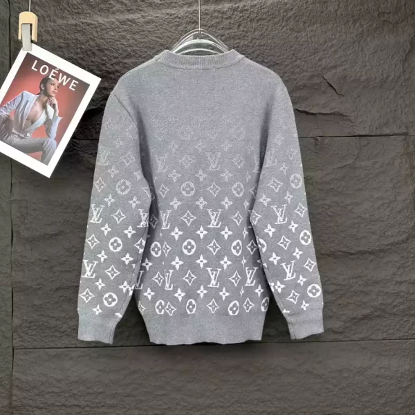 Louis Vuitton Lvse Monogram Degrade Crewneck - HL53