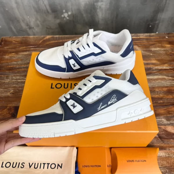 Louis Vuitton Trainer Sneaker In Navy Blue - LS220