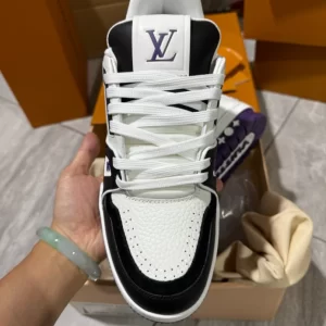 Louis Vuitton Trainer Sneaker - LS228