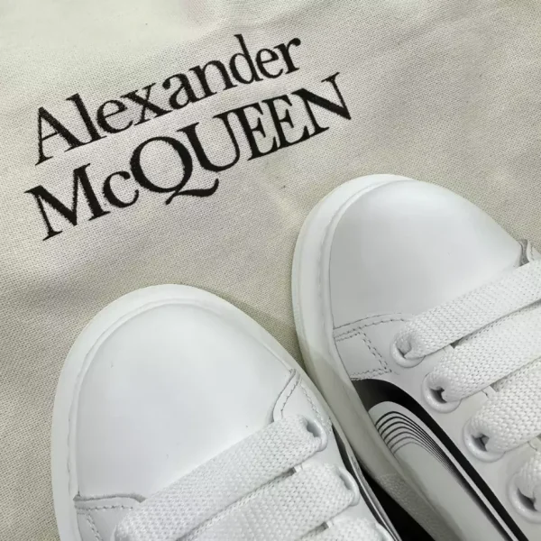 Alexander McQueen Oversized Sneaker - AS18