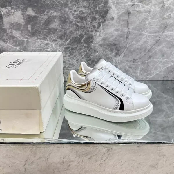 Alexander McQueen Oversized Sneaker - AS19