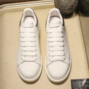 Alexander McQueen Oversized Sneaker - AS56