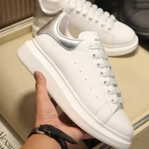 Alexander McQueen Oversized Sneaker - AS56