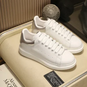 Alexander McQueen Oversized Sneaker - AS56