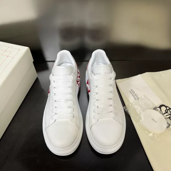 Alexander McQueen Oversized Sneaker - AS57