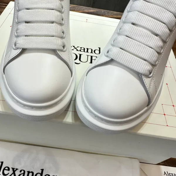 Alexander McQueen Oversized Sneaker - AS58