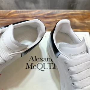 Alexander McQueen Oversized Sneaker - AS58