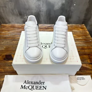 Alexander McQueen Oversized Sneaker - AS58