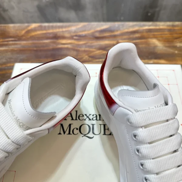 Alexander McQueen Oversized Sneaker - AS59