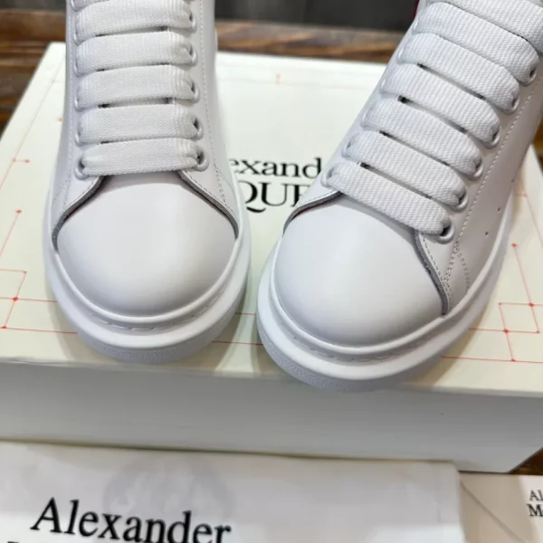 Alexander McQueen Oversized Sneaker - AS60