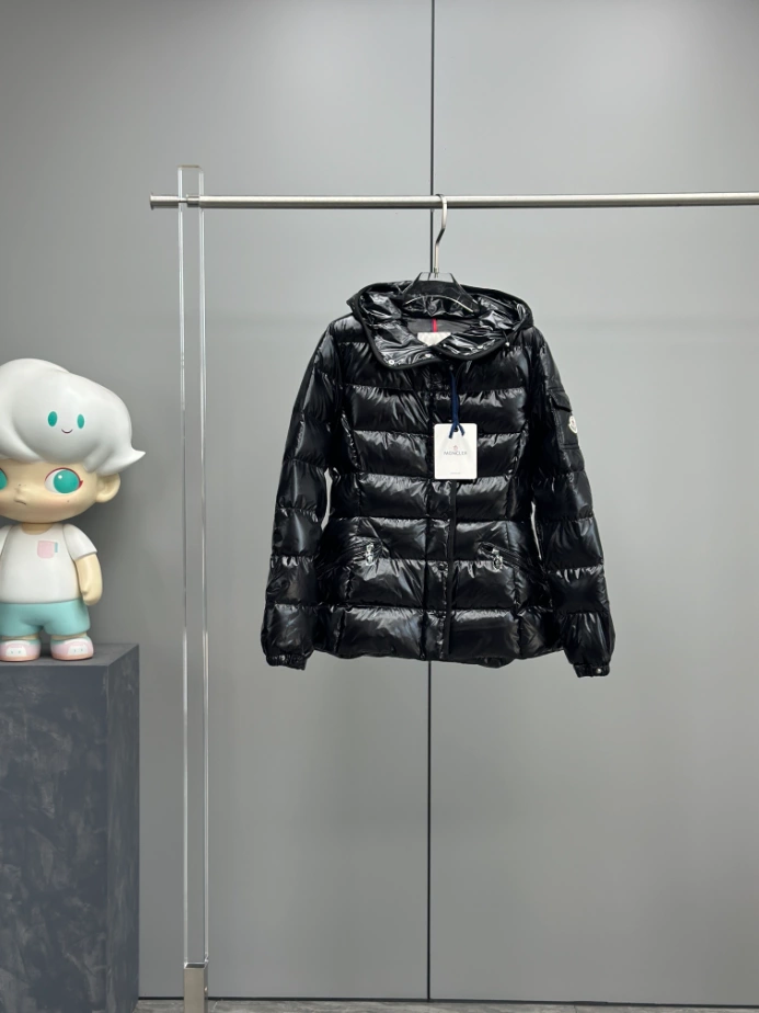 Moncler Barante Hooded Short Down Jacket - MK47