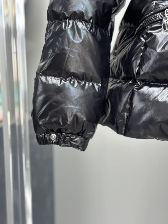 Moncler Barante Hooded Short Down Jacket - MK47