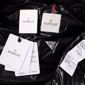 Moncler Jacket - MK57