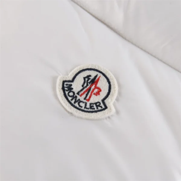 Moncler Jacket - MK39