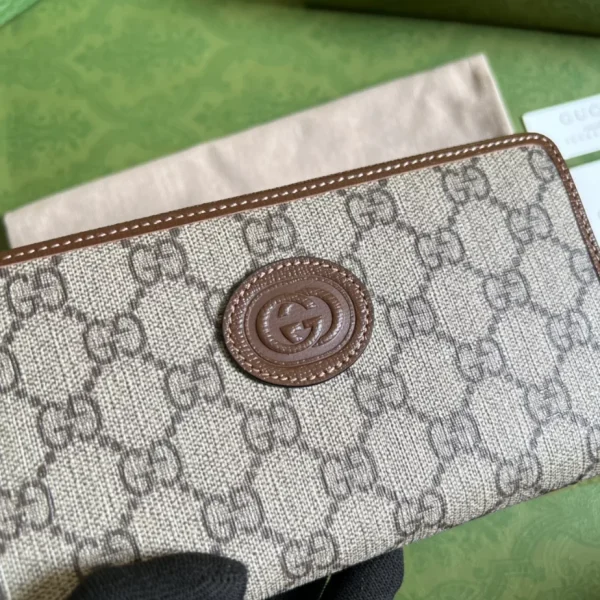 Gucci Zip Around Wallet with Interlocking G - GW14