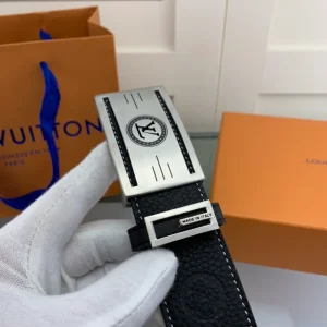 Louis Vuitton Belt - LB76