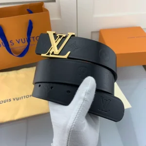 Louis Vuitton Belt - LB84