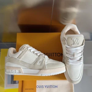 Louis Vuitton Trainer Sneaker In Beige - LS238