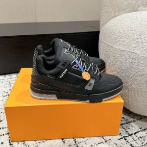 Louis Vuitton Trainer Sneaker In Black - LS241