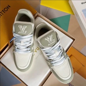 Louis Vuitton Trainer Sneaker In Green - LS237