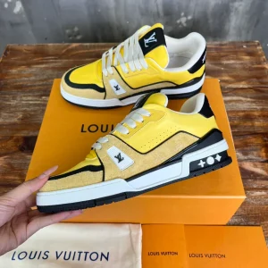 Louis Vuitton Trainer Sneaker - LS247