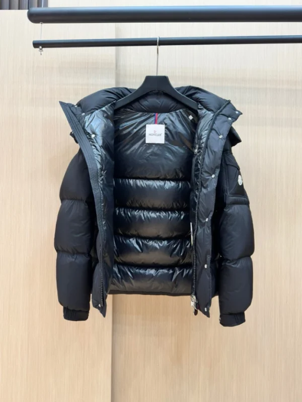 Moncler Down Jacket - MK087