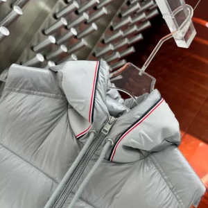 Moncler Down Vest - MK082