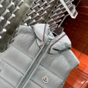 Moncler Down Vest - MK082