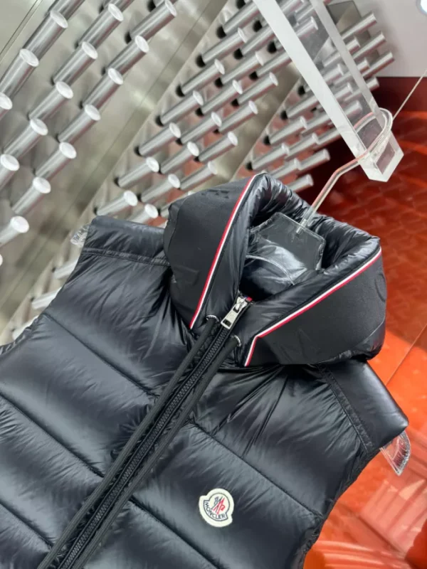 Moncler Down Vest - MK084