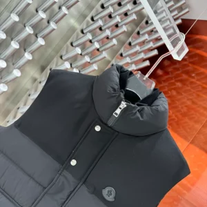 Moncler Down Vest - MK085