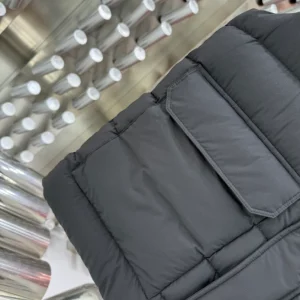 Moncler Down Vest - MK085