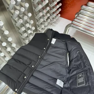 Moncler Down Vest - MK085