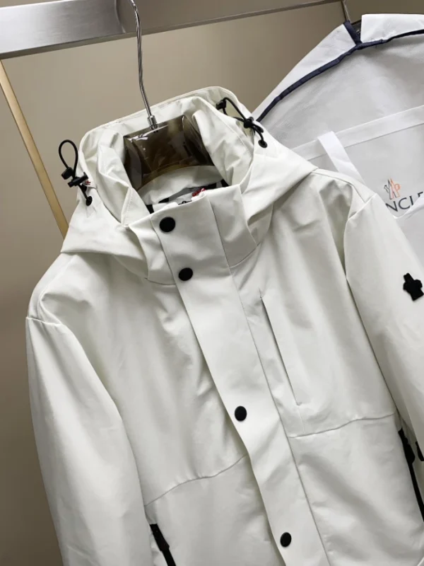 Moncler Jacket - MK074