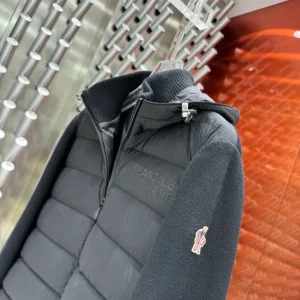 Moncler Jacket - MK079