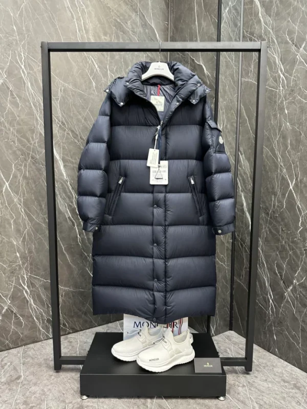 Moncler Jacket - MK081