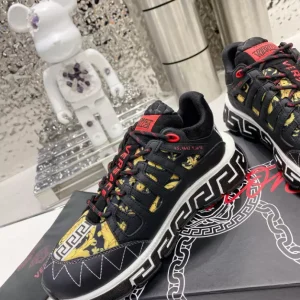 Versace Trigreca Barocco Print Sneakers - VES08