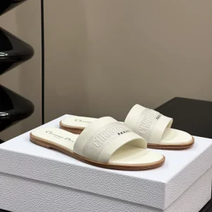 Dior Dway Slide White Calfskin and Embroidered Cotton - SD24