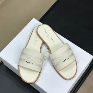 Dior Dway Slide White Calfskin and Embroidered Cotton - SD24