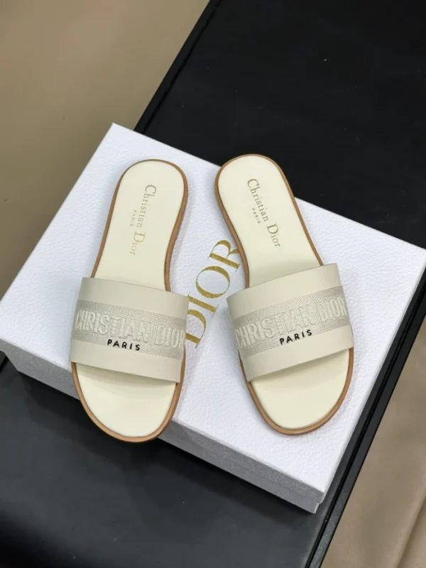 Dior Dway Slide White Calfskin and Embroidered Cotton - SD24