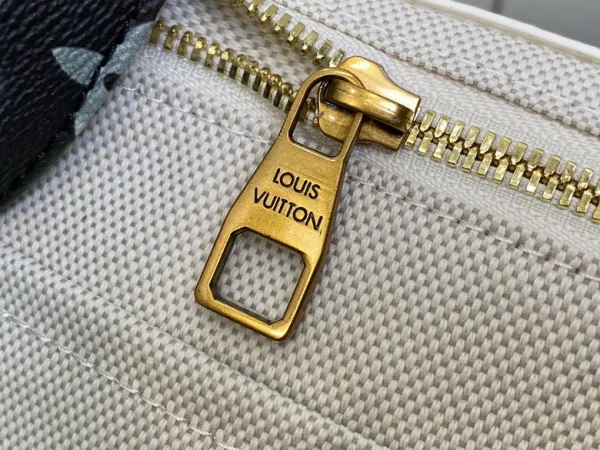 Louis Vuitton Christopher MM Backpack - LP29