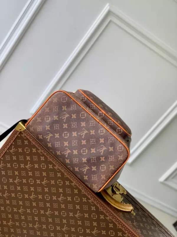 Louis Vuitton Montsouris Backpack - LP23